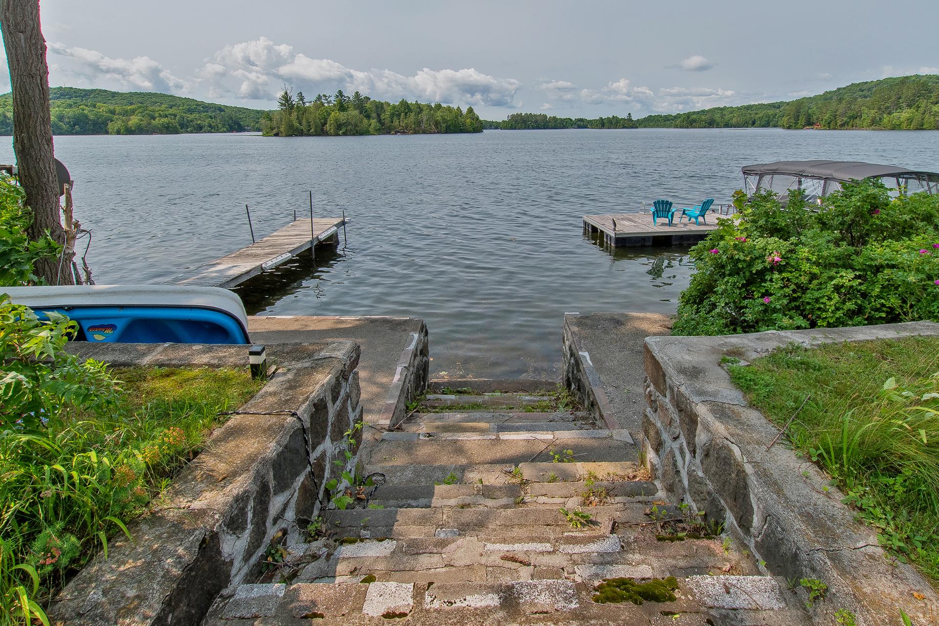 Accès au plan d'eau
