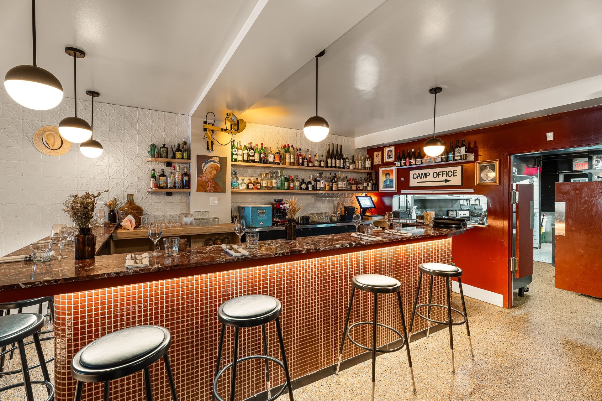 Bar