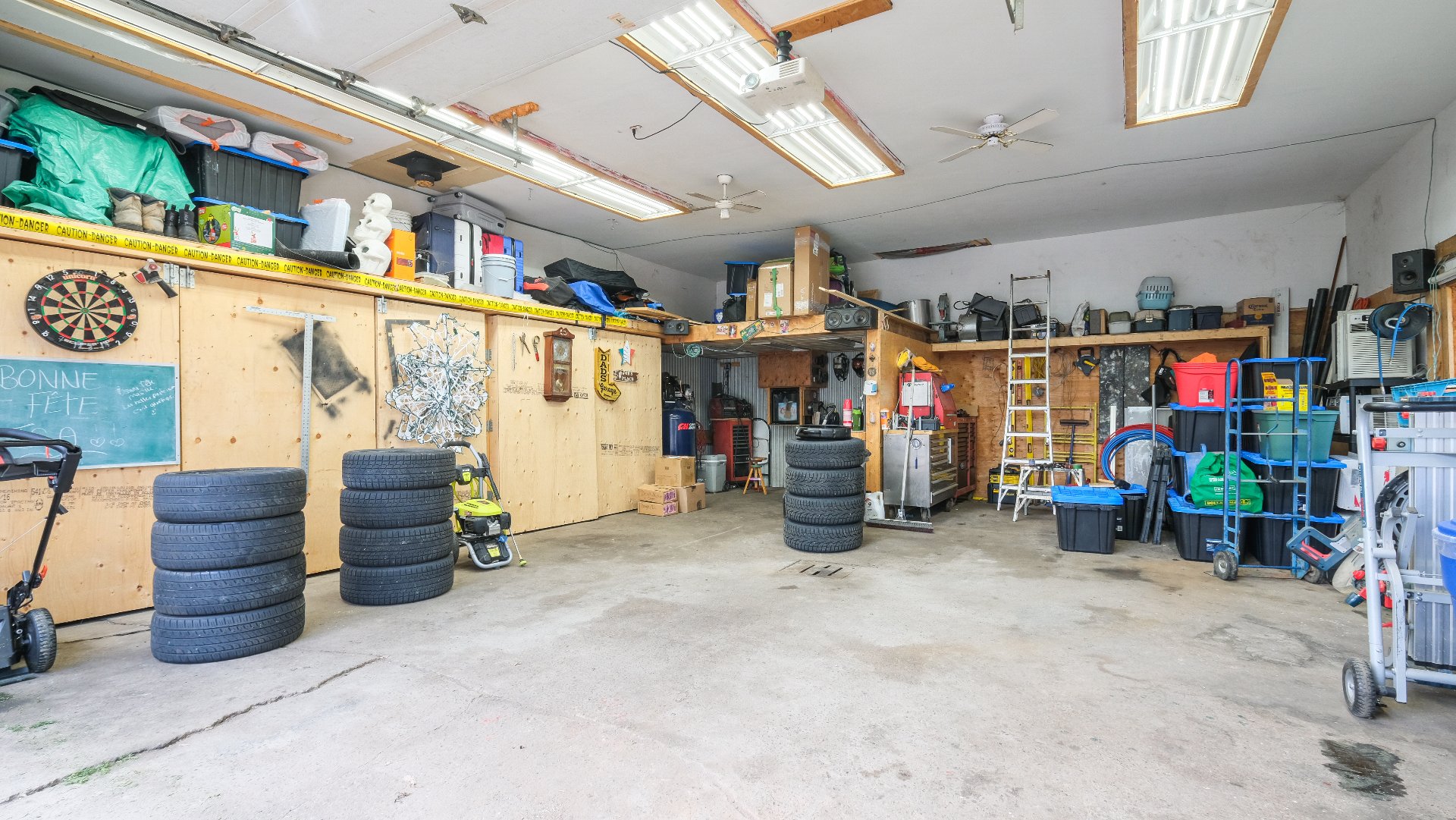Garage