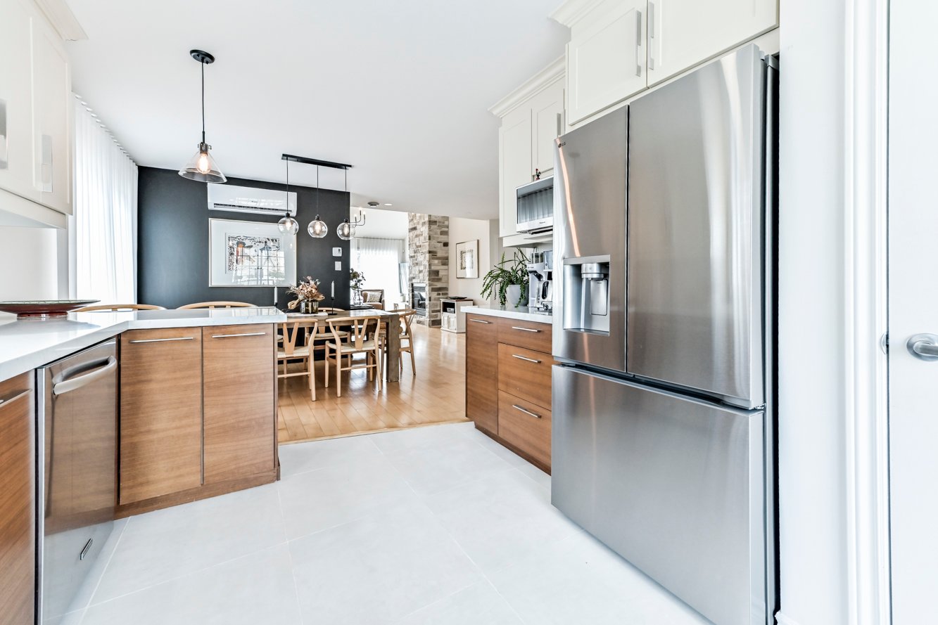 Accès à la terrasse aec BBQ au gaz naturel