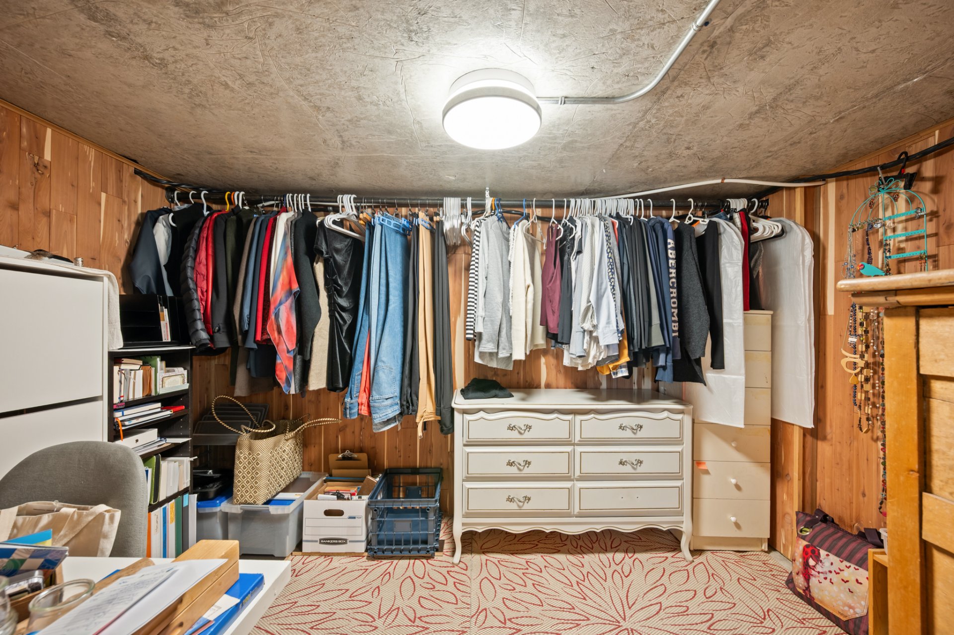 Walk-in closet