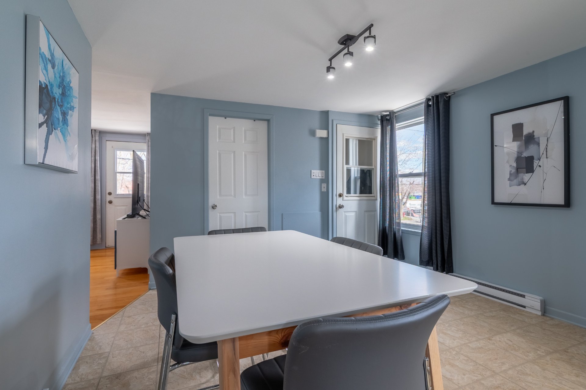 #526 accès balcon arrière