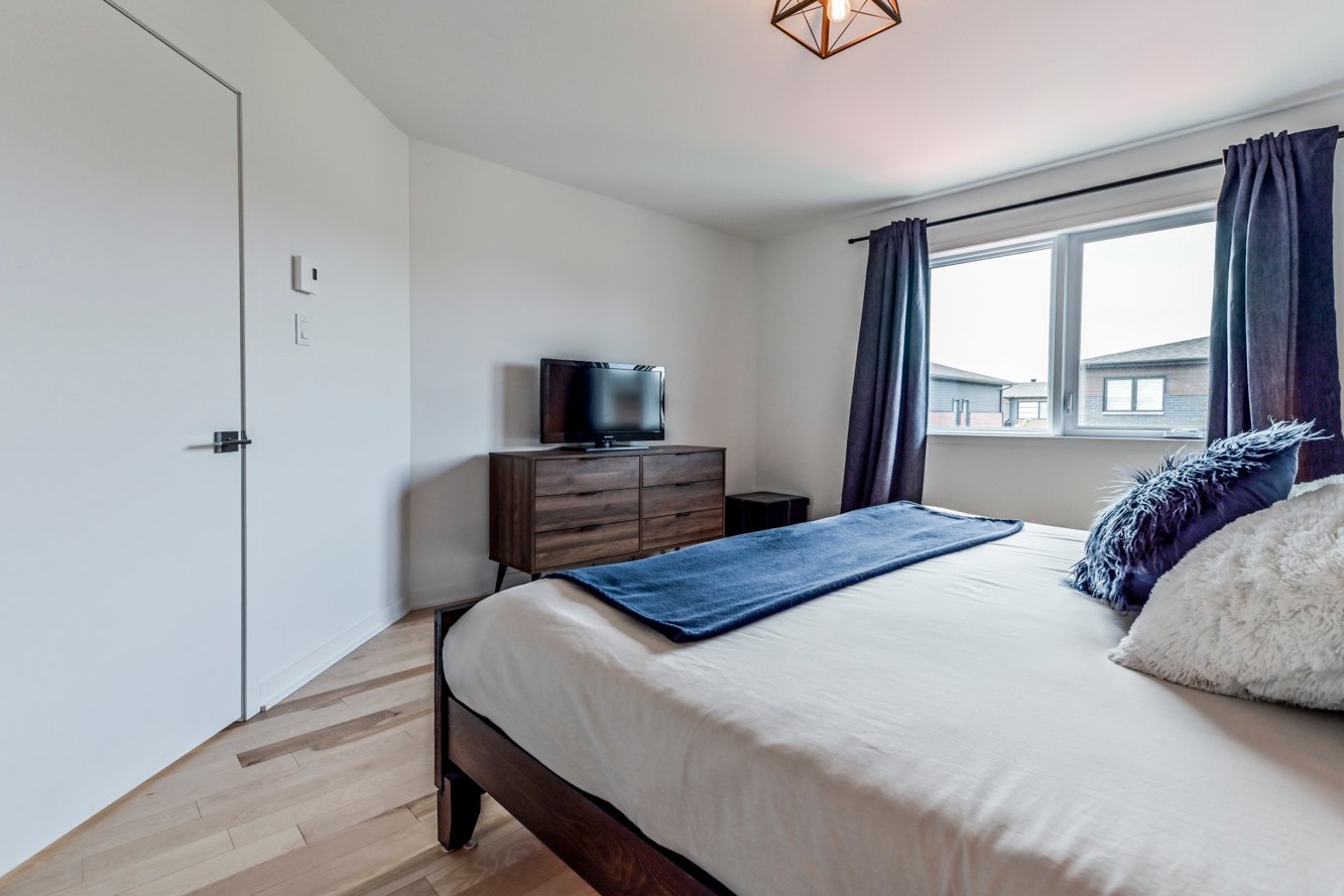 Grand walk-in
