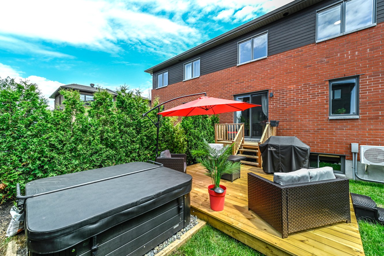 Orientation sud-ouest, du soleil toute la journée