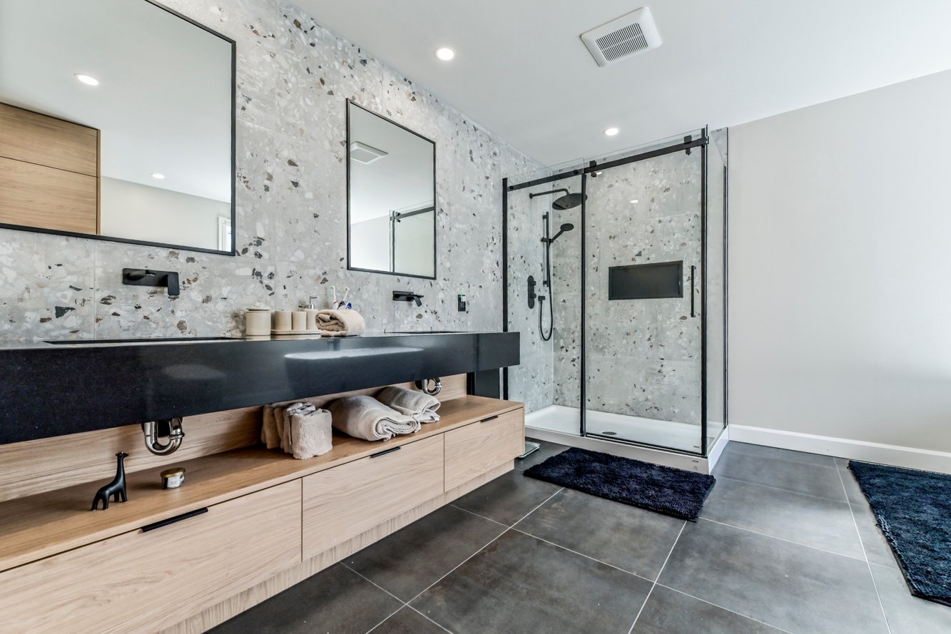 Ensuite bathroom