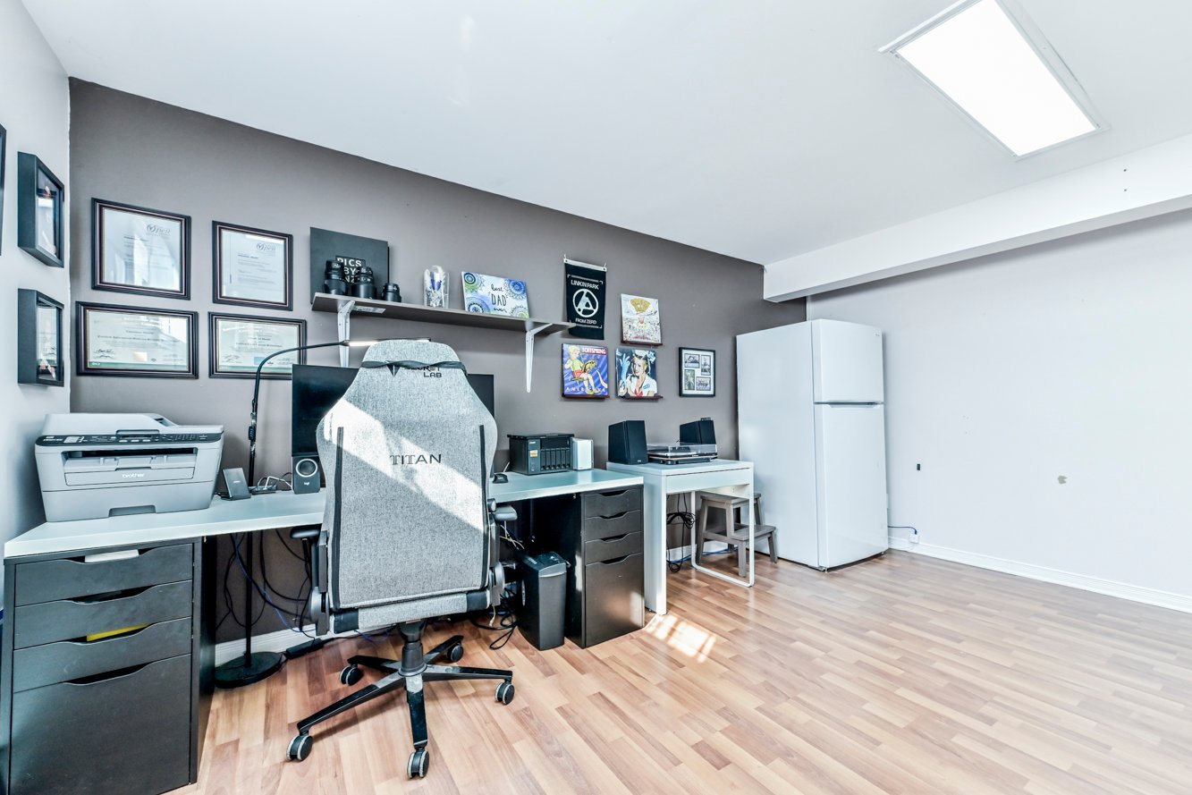 Salle familiale ou 2e salon, bureau, etc.