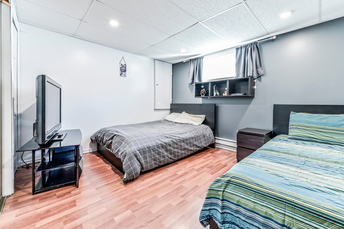 Une chambre spacieuse