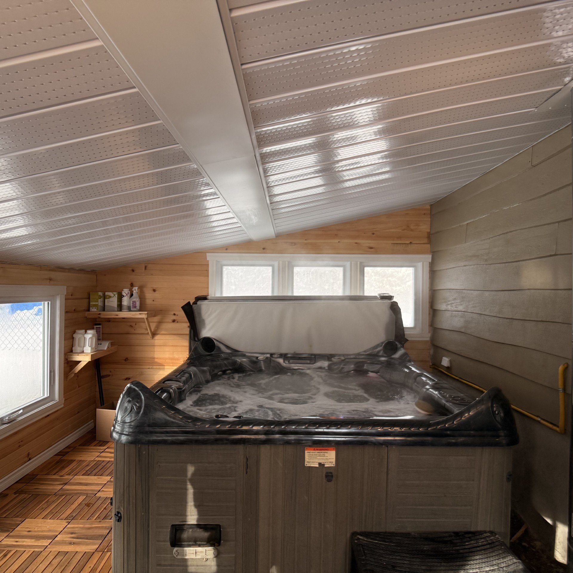 Hot tub