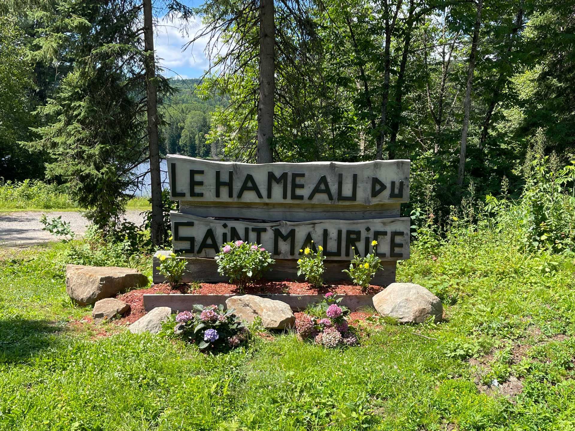 Annonce en bordure de la route 155 Sud Km 82