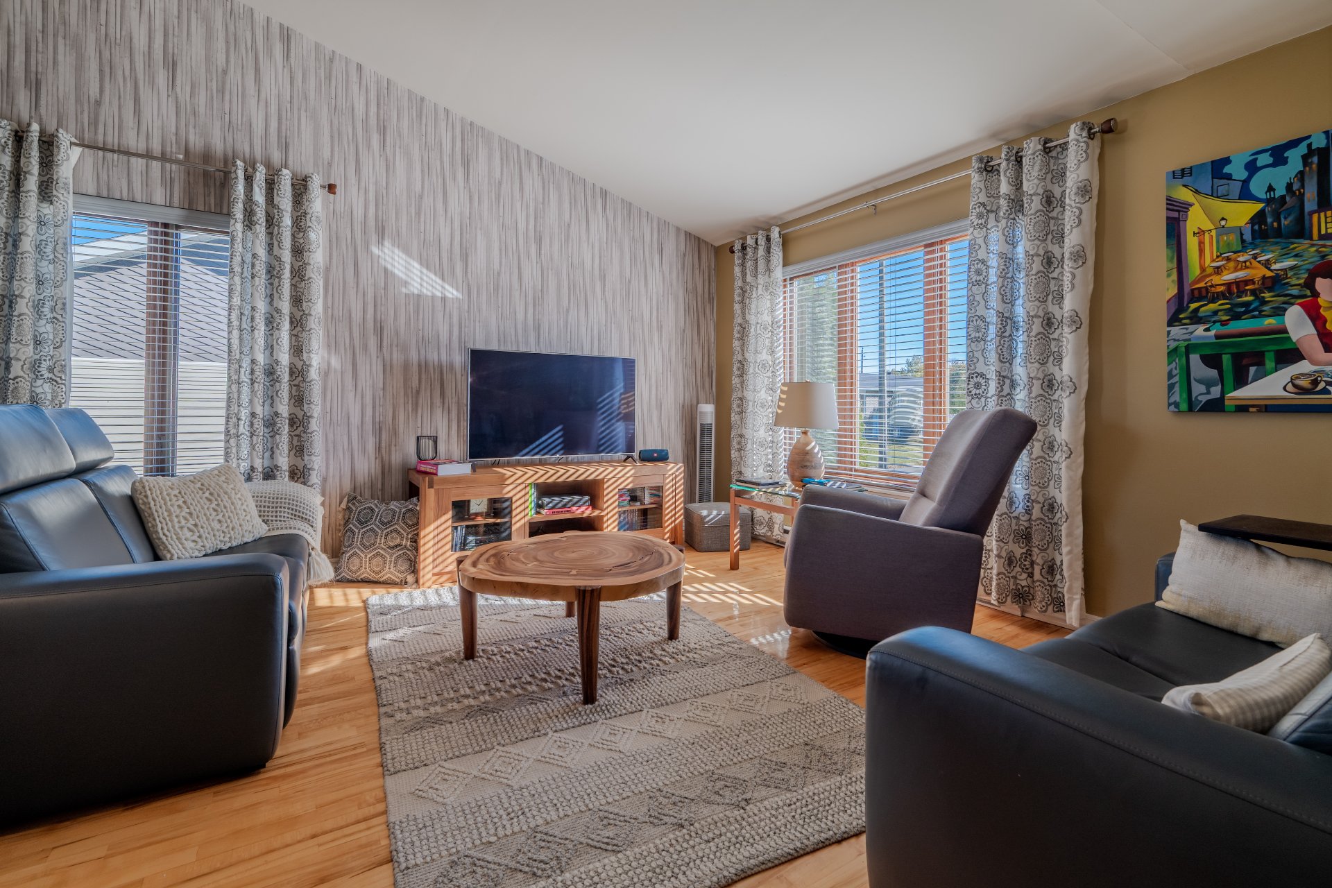 Large fenestration datant de 2017