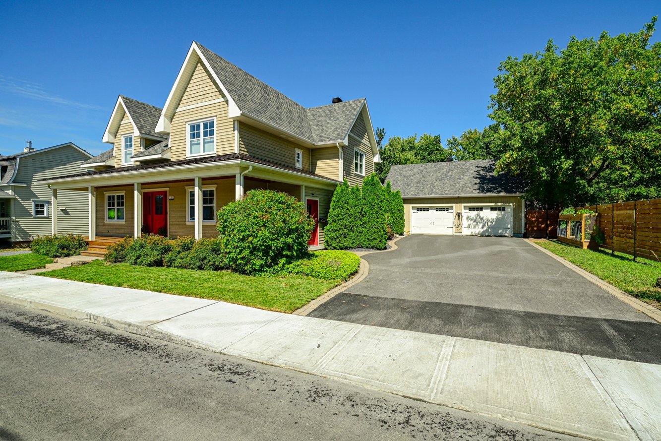 Vaste cottage de construction 2011