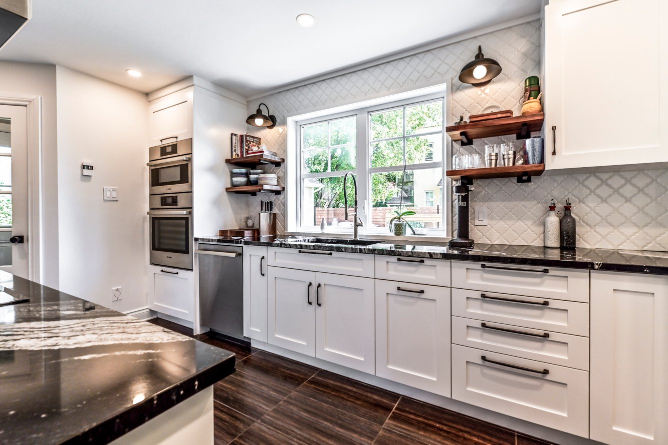 Four et réfrigérateur inclus