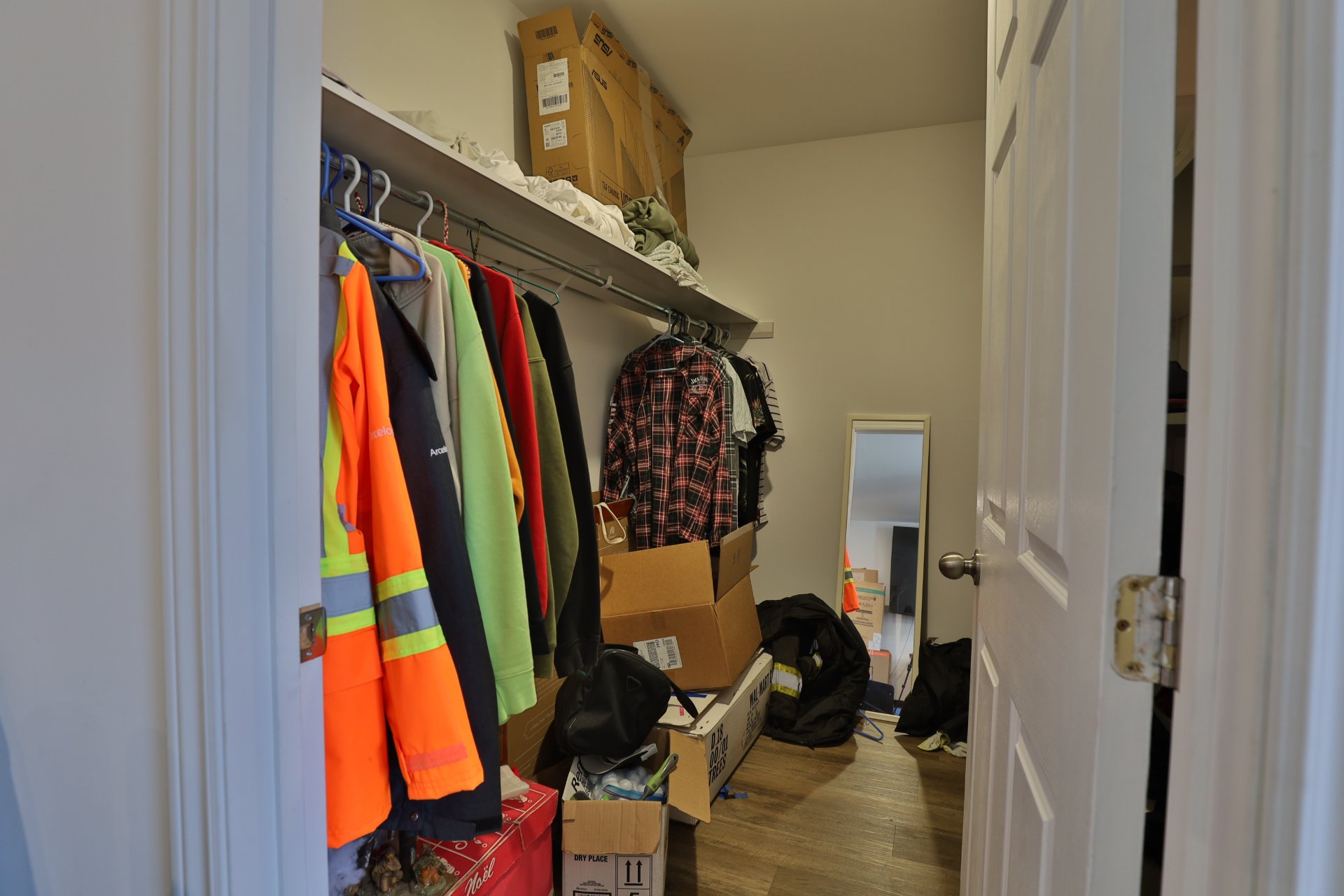 Walk-in closet