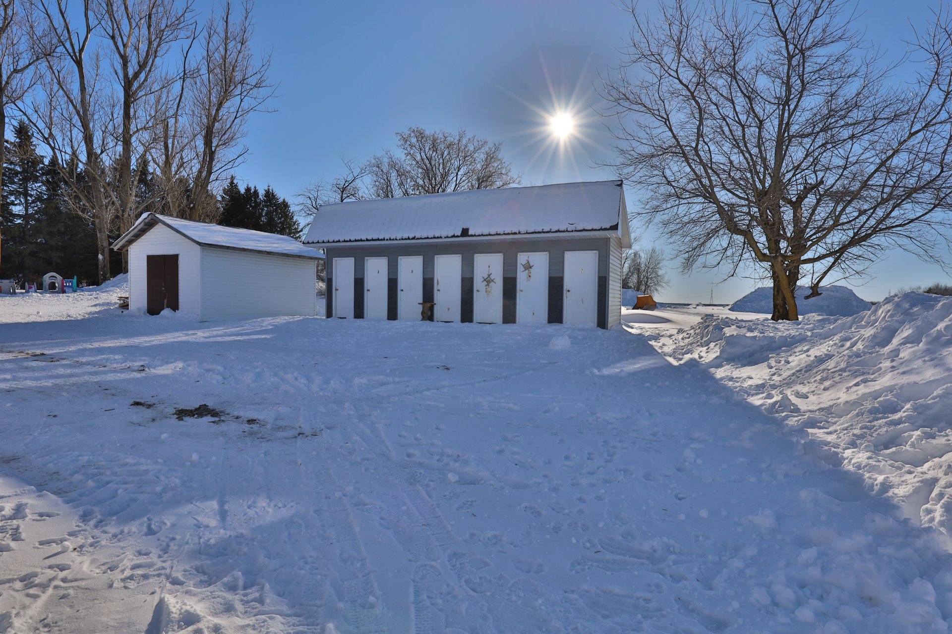 remises appartenant au vendeur