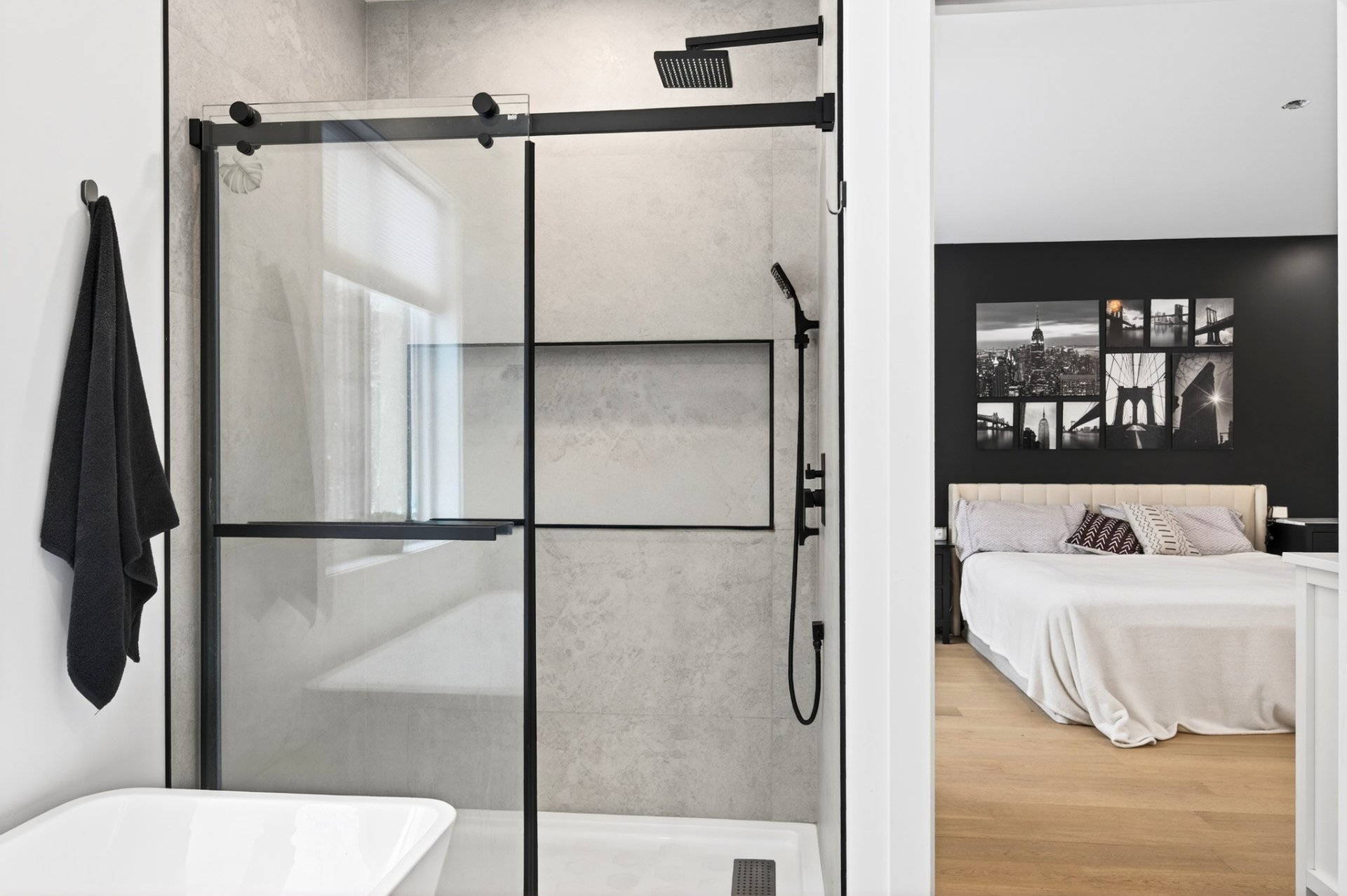 Salle de bains attenante à la CCP