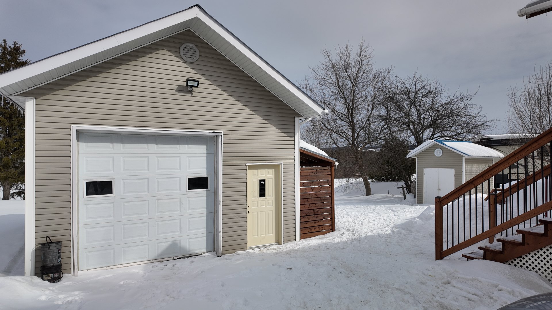 Garage