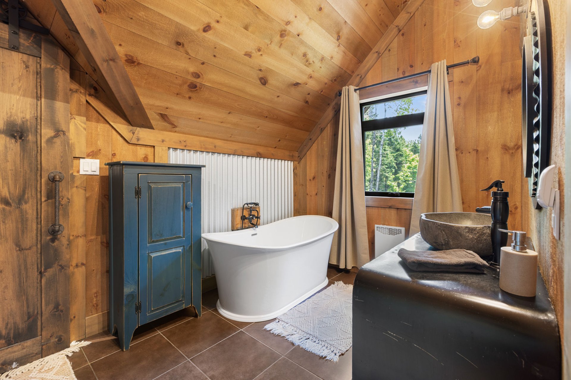 Salle de bains attenante à la CCP