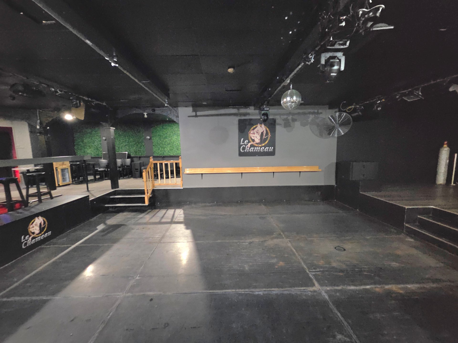 piste de danse, Salle de spectacle Le Chameau