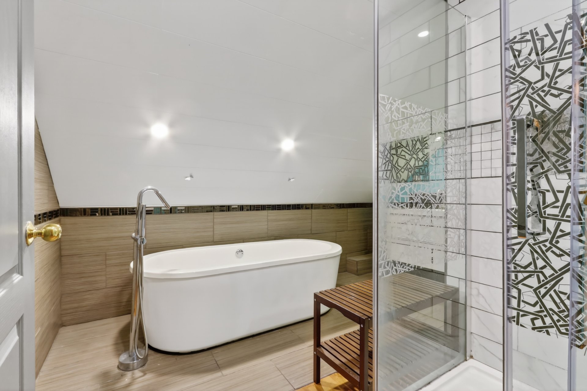 Salle de bains attenante à la CCP