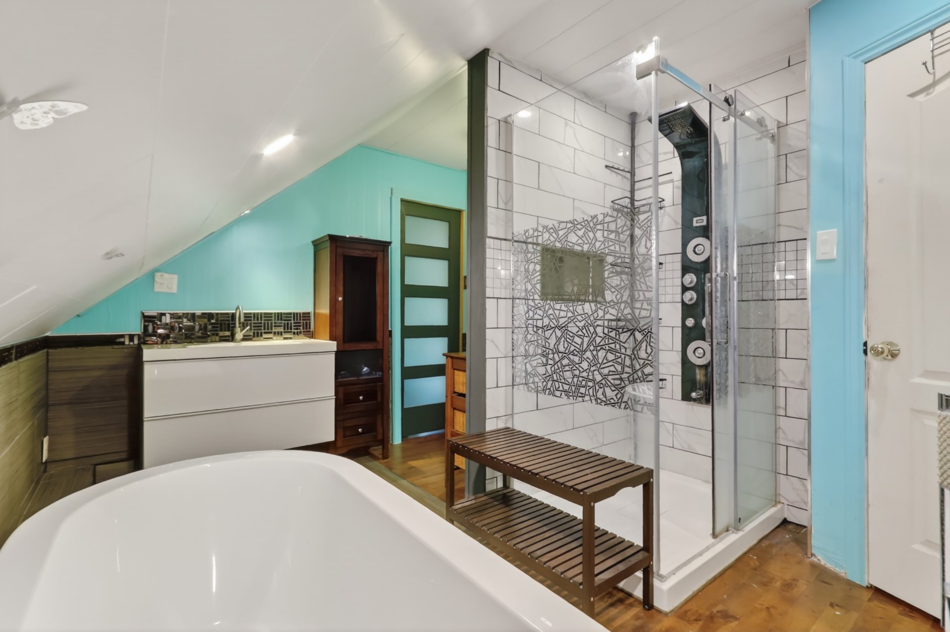 Salle de bains attenante à la CCP