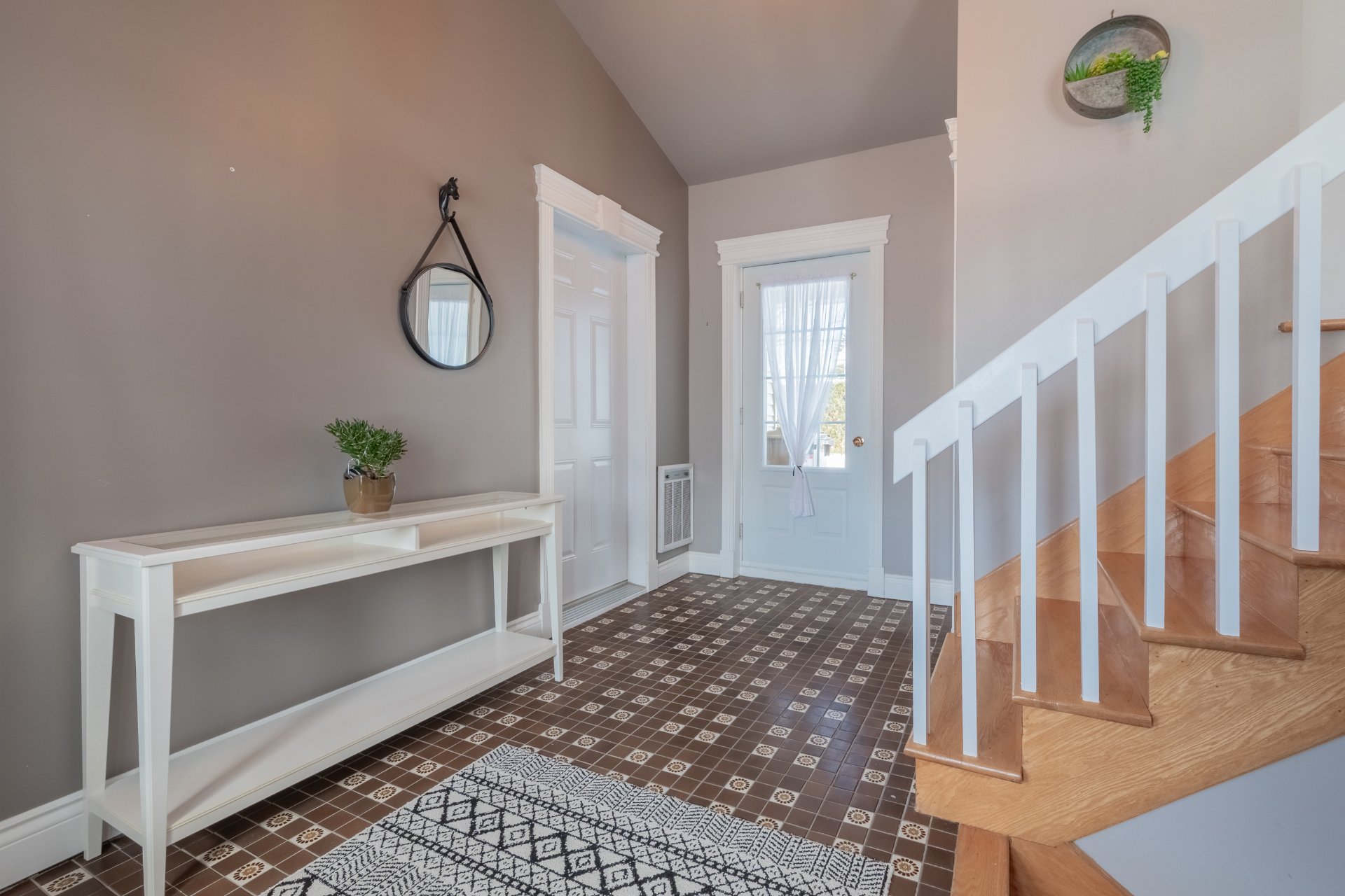 Sorties garage et cour arrière