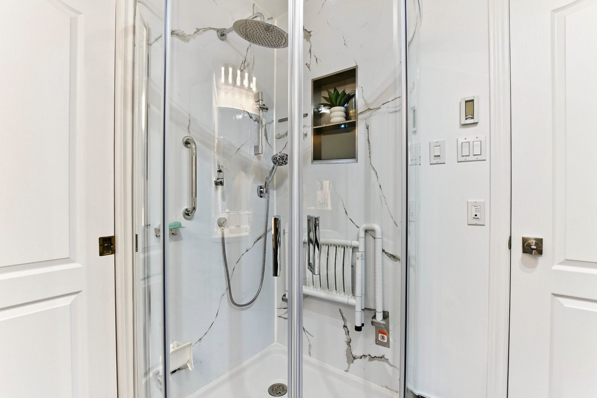 Ensuite bathroom