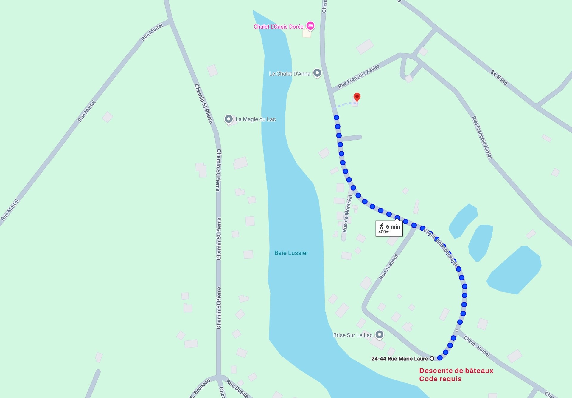 Trajet vers la descente de bateaux à proximité