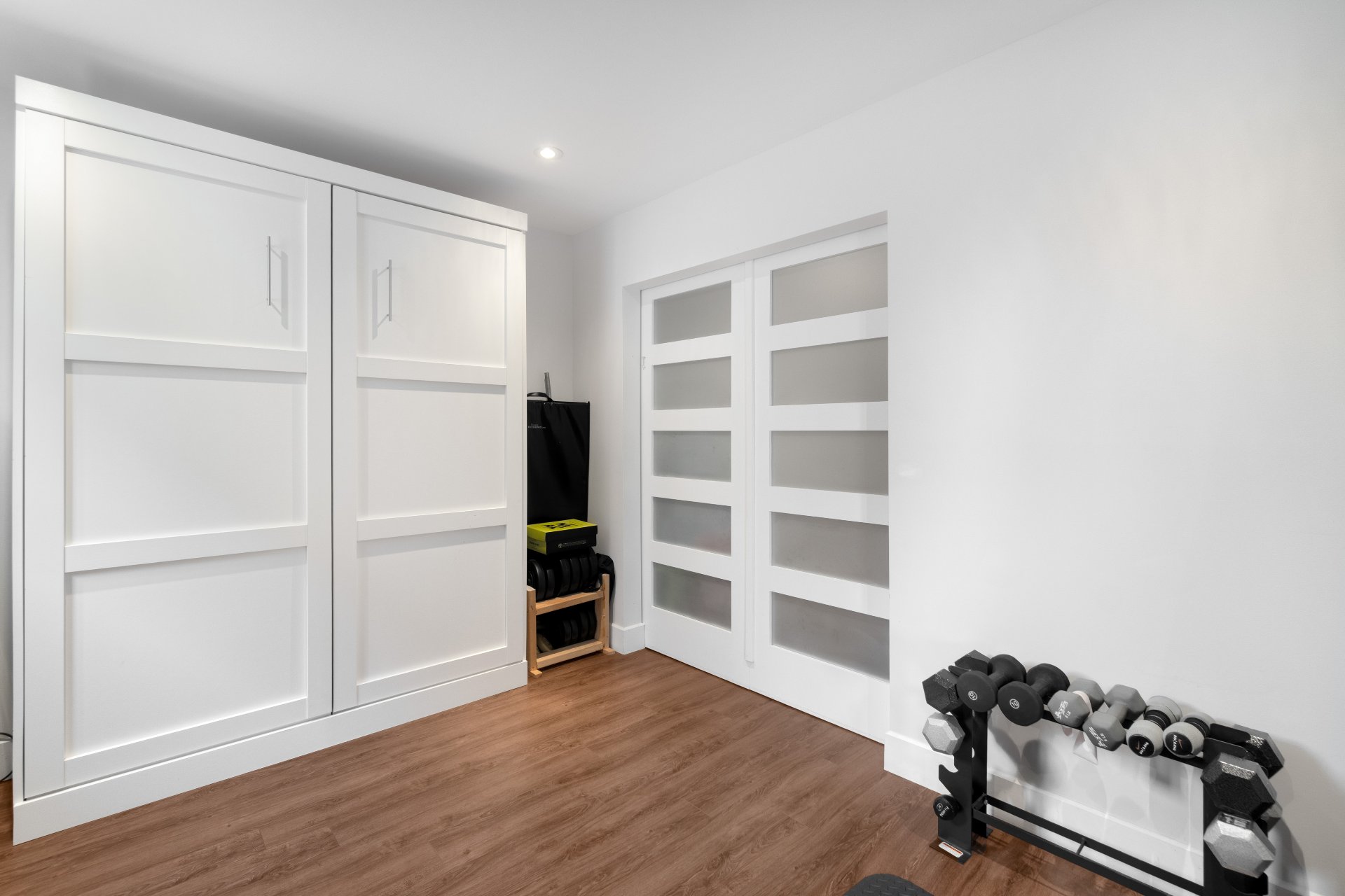 Lit escamotable inclus