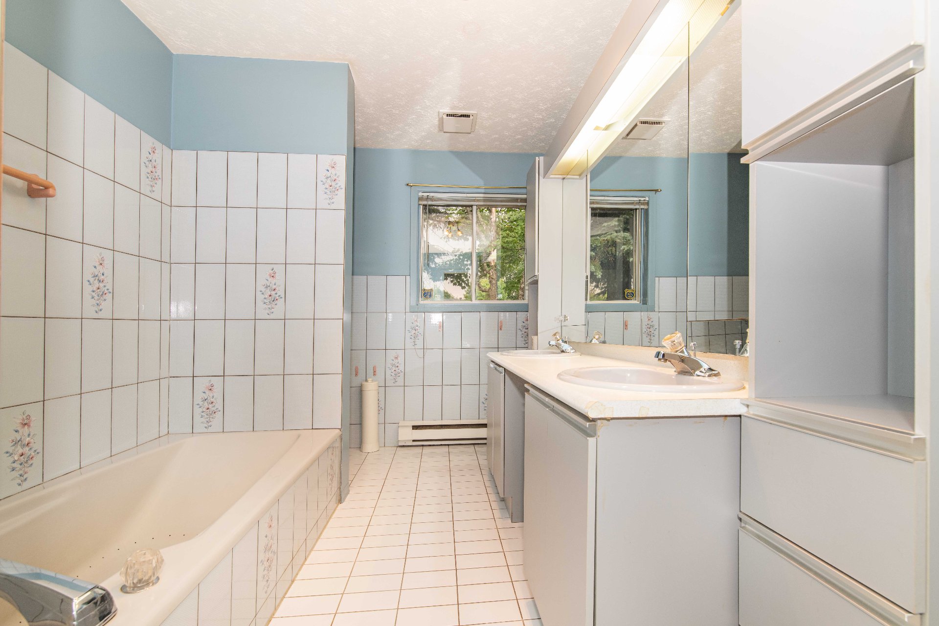 Ensuite bathroom