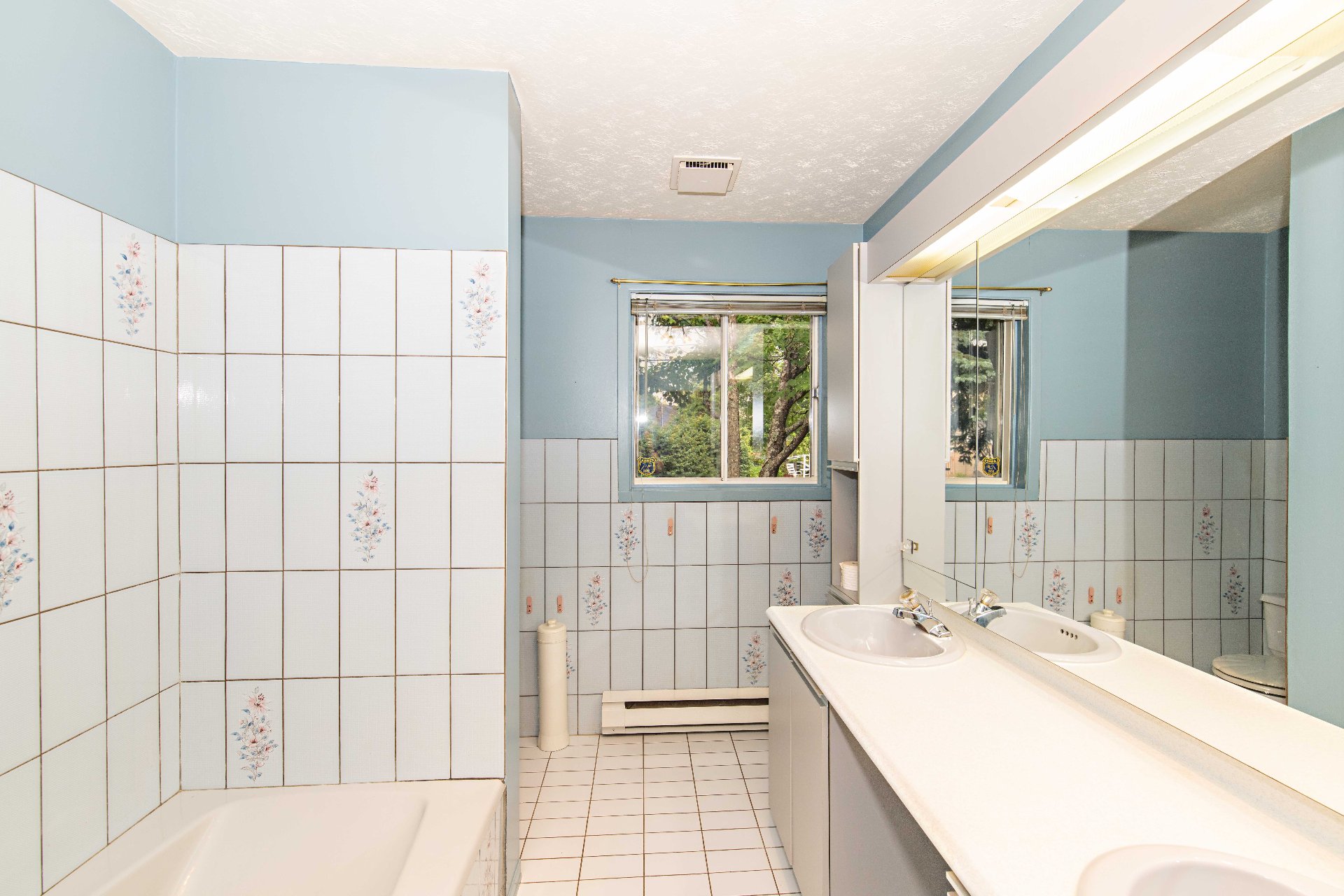 Ensuite bathroom