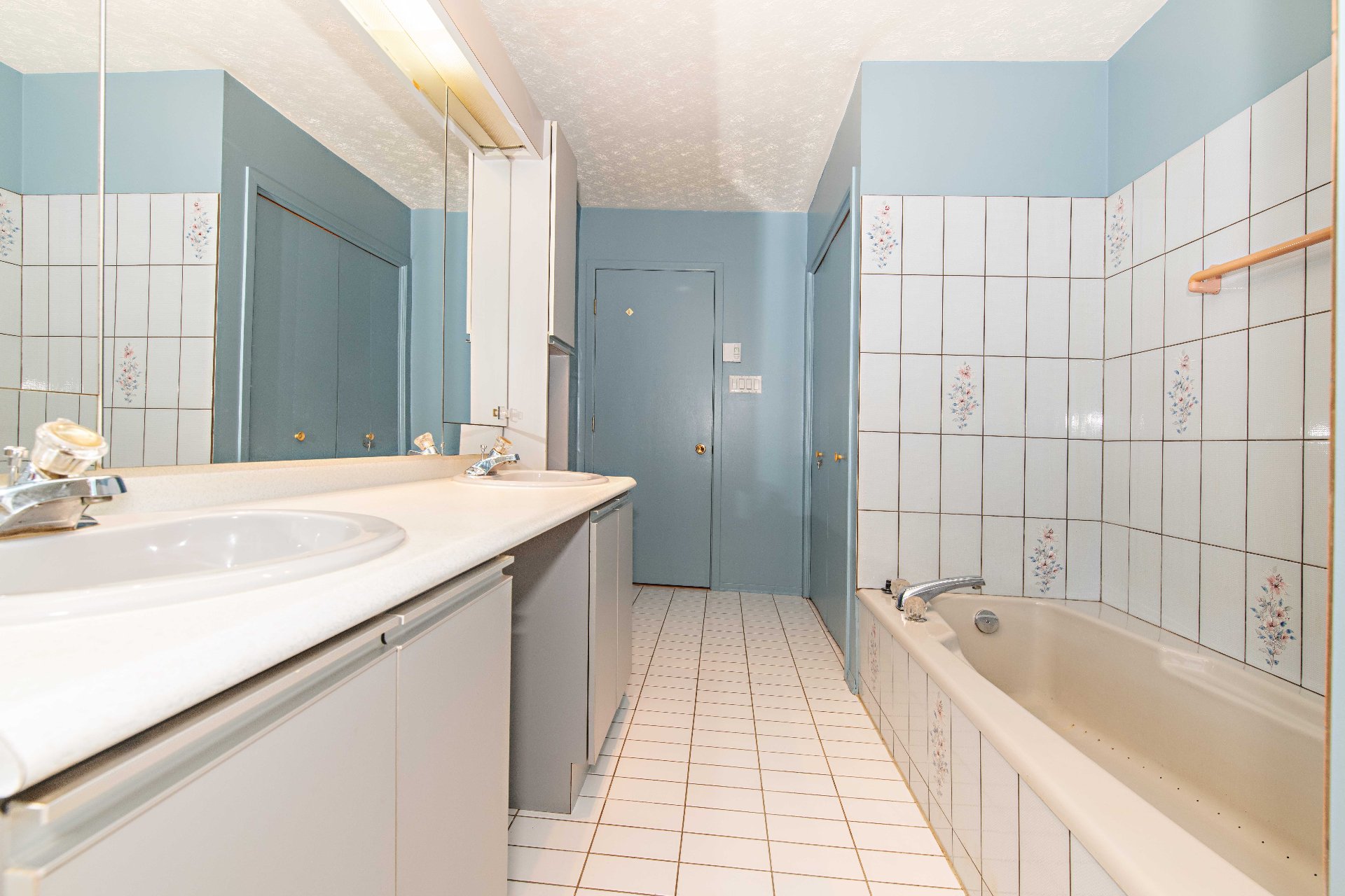 Ensuite bathroom