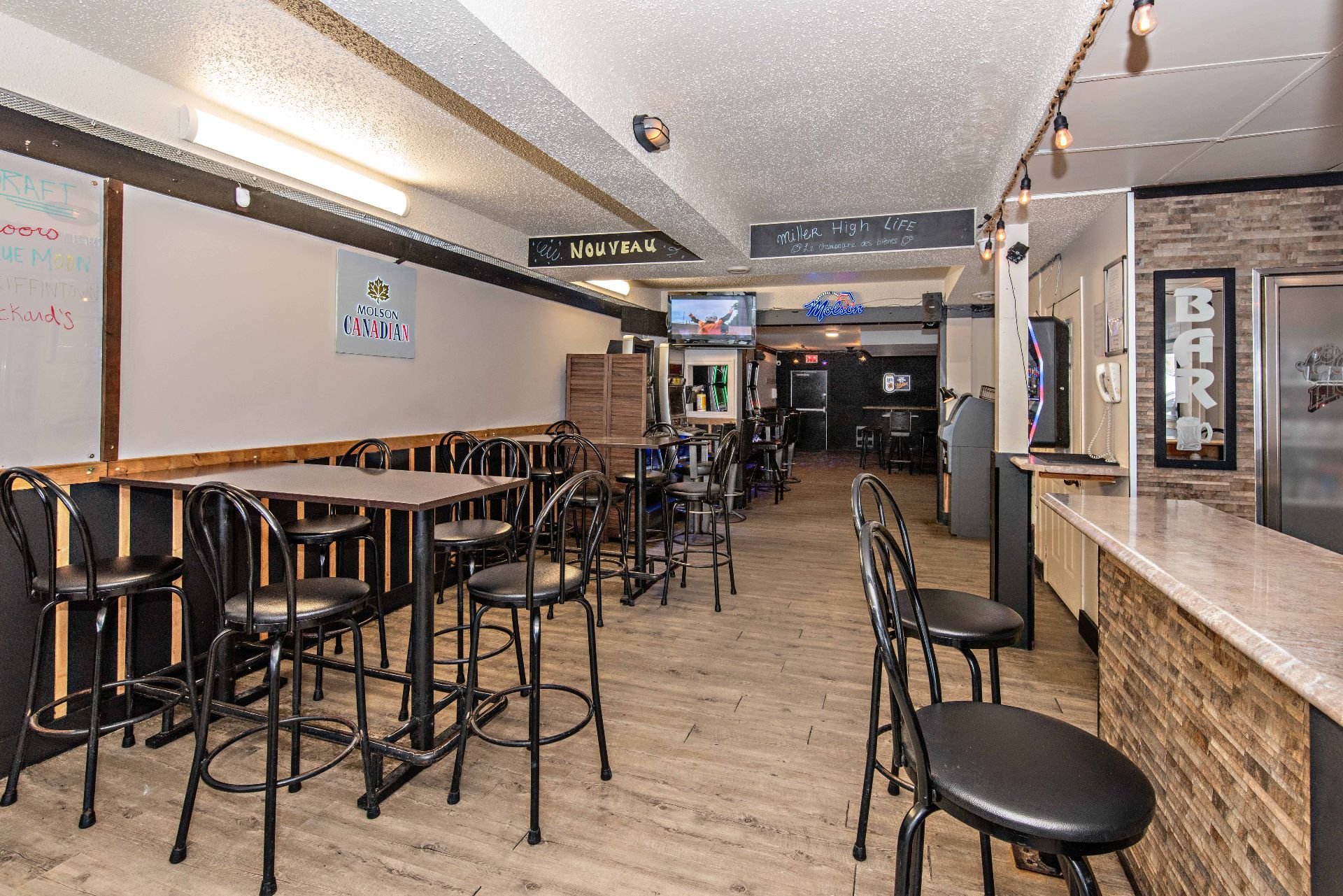 Bar