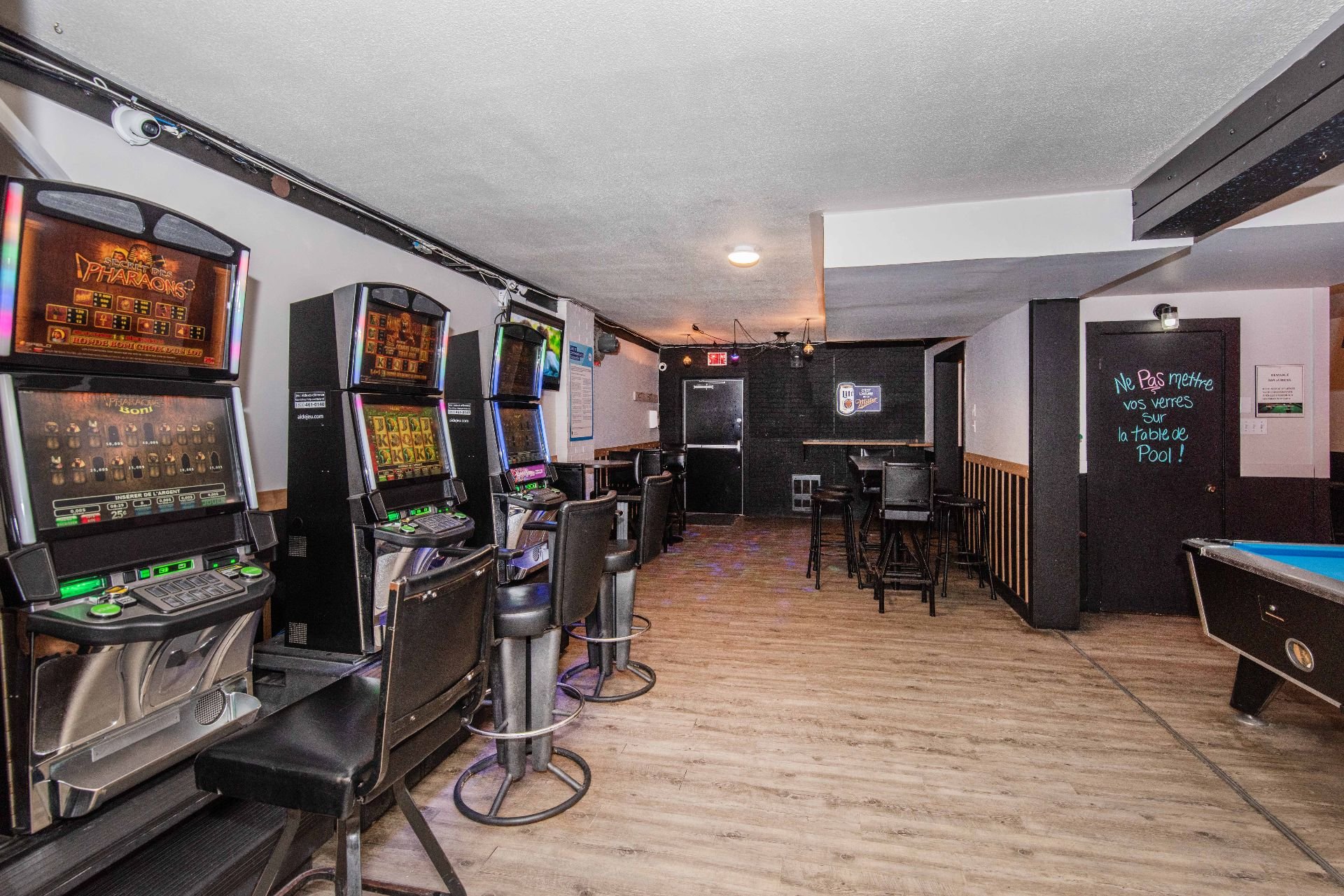 Bar