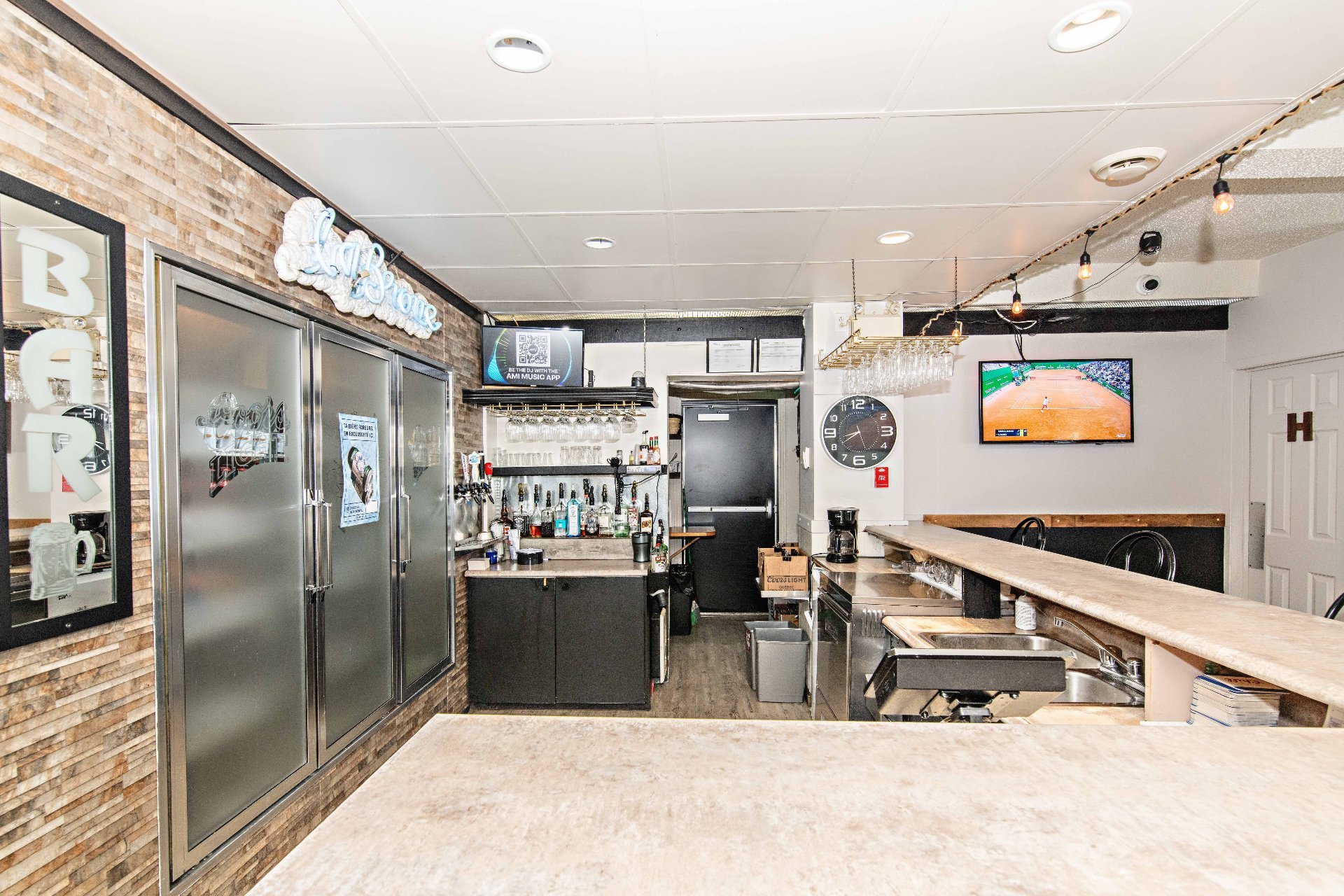 Bar