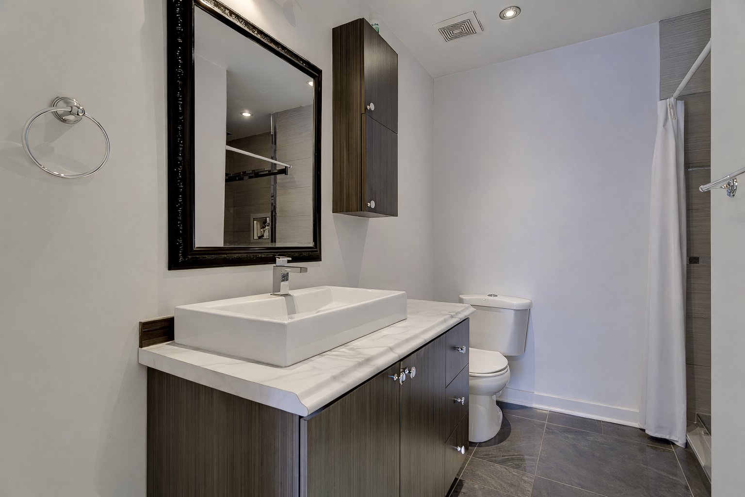 Ensuite bathroom