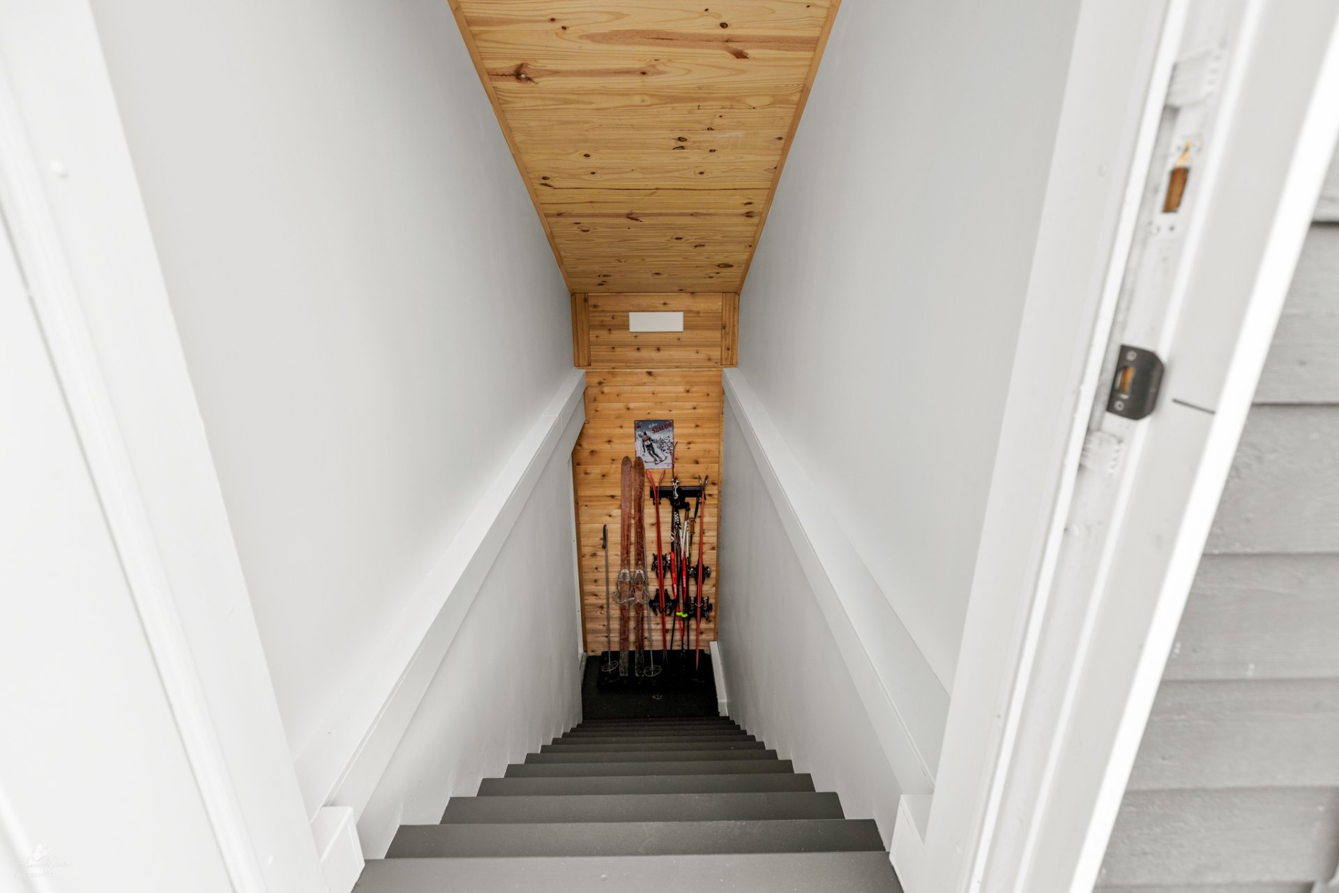 Escalier sous-sol descente extérieur