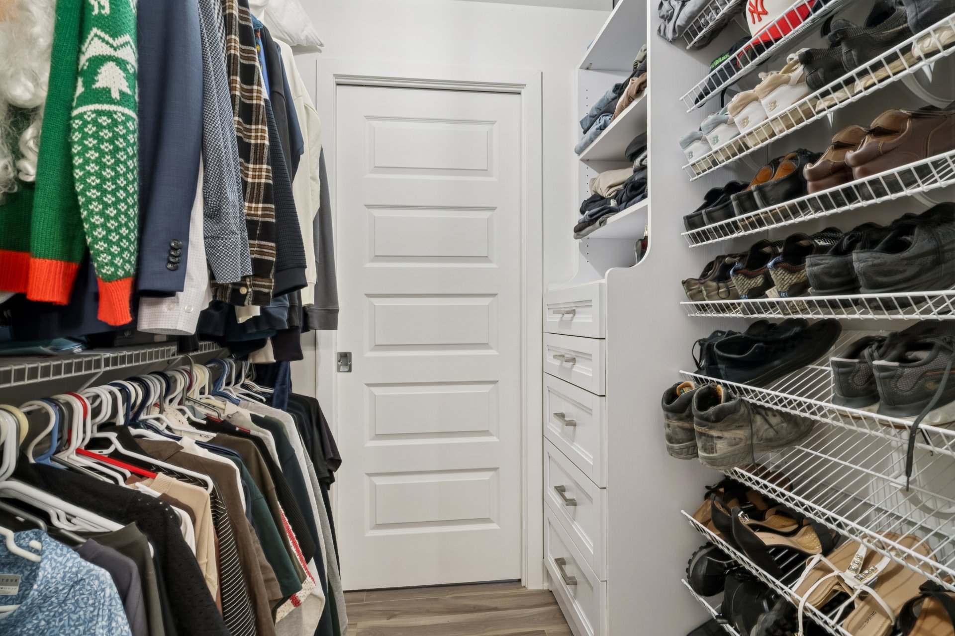 Walk-in closet