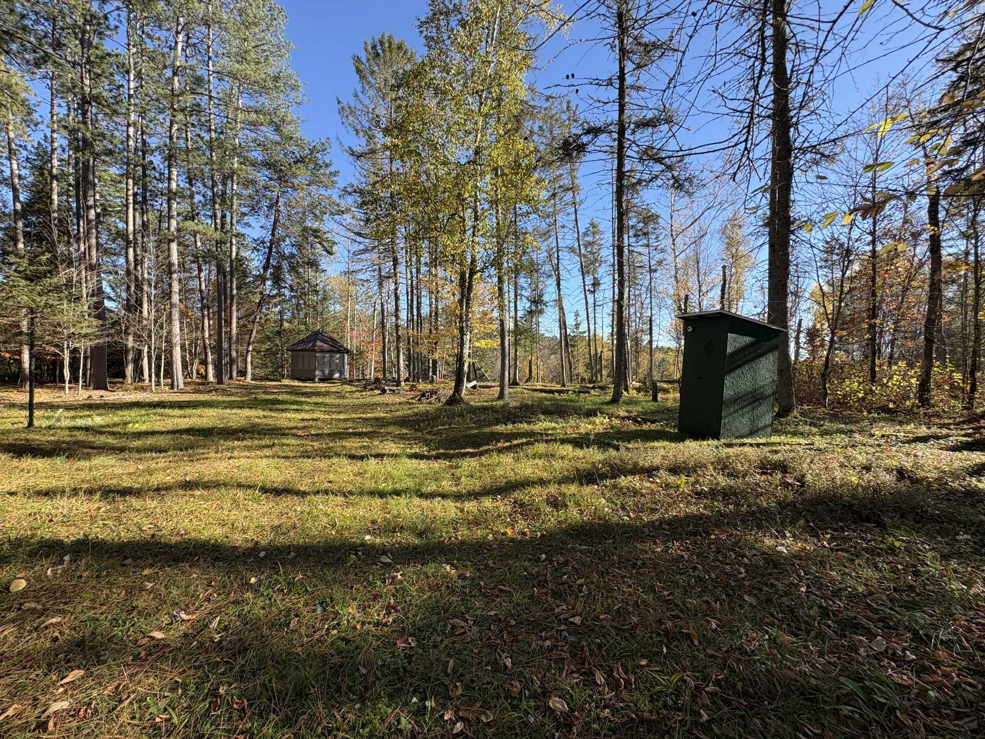 Terrain plat et aménagé