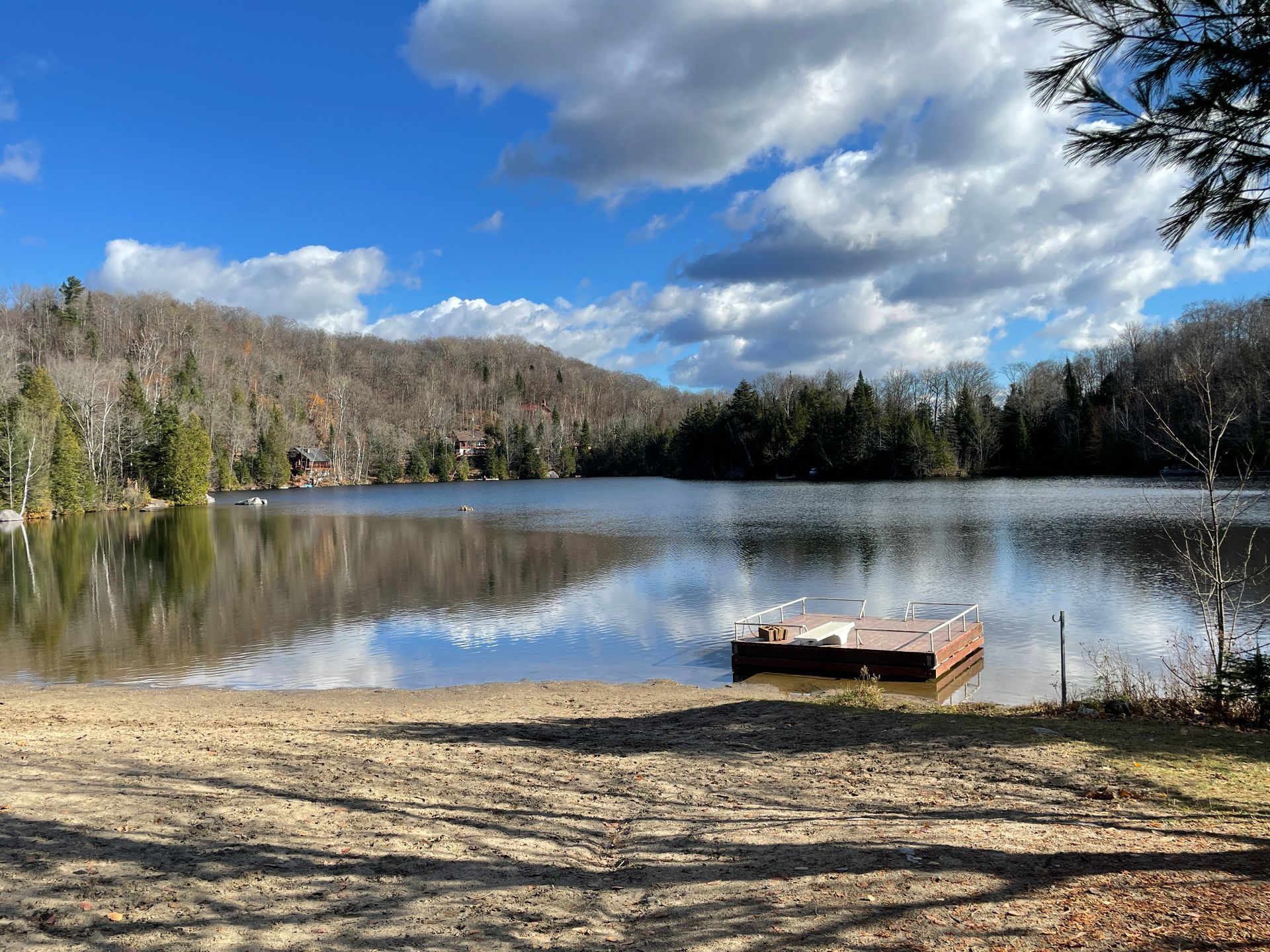 Accès au plan d'eau