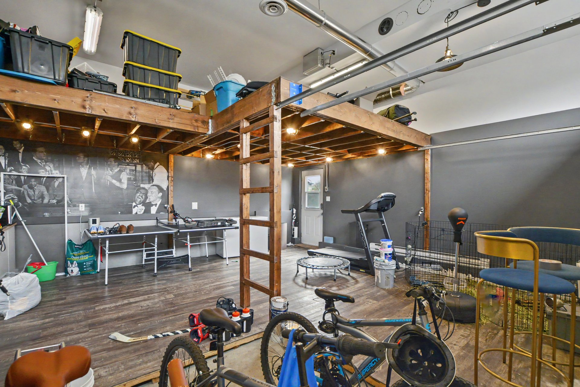 Garage