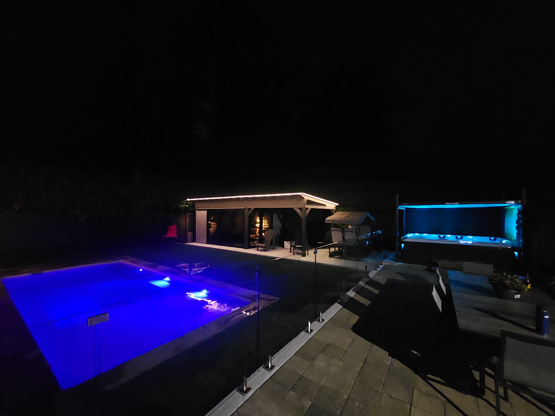 Night picture of the backyard