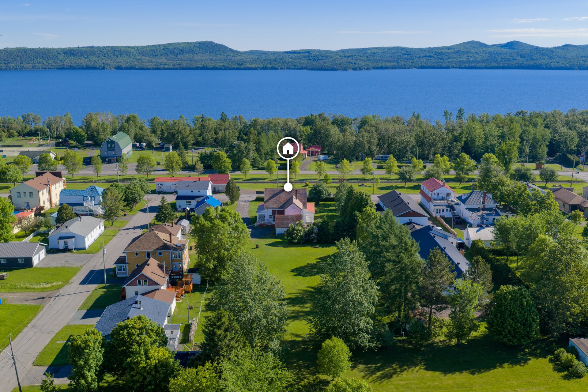 Près du lac Matapédia dont un accès au lac à 500m.
