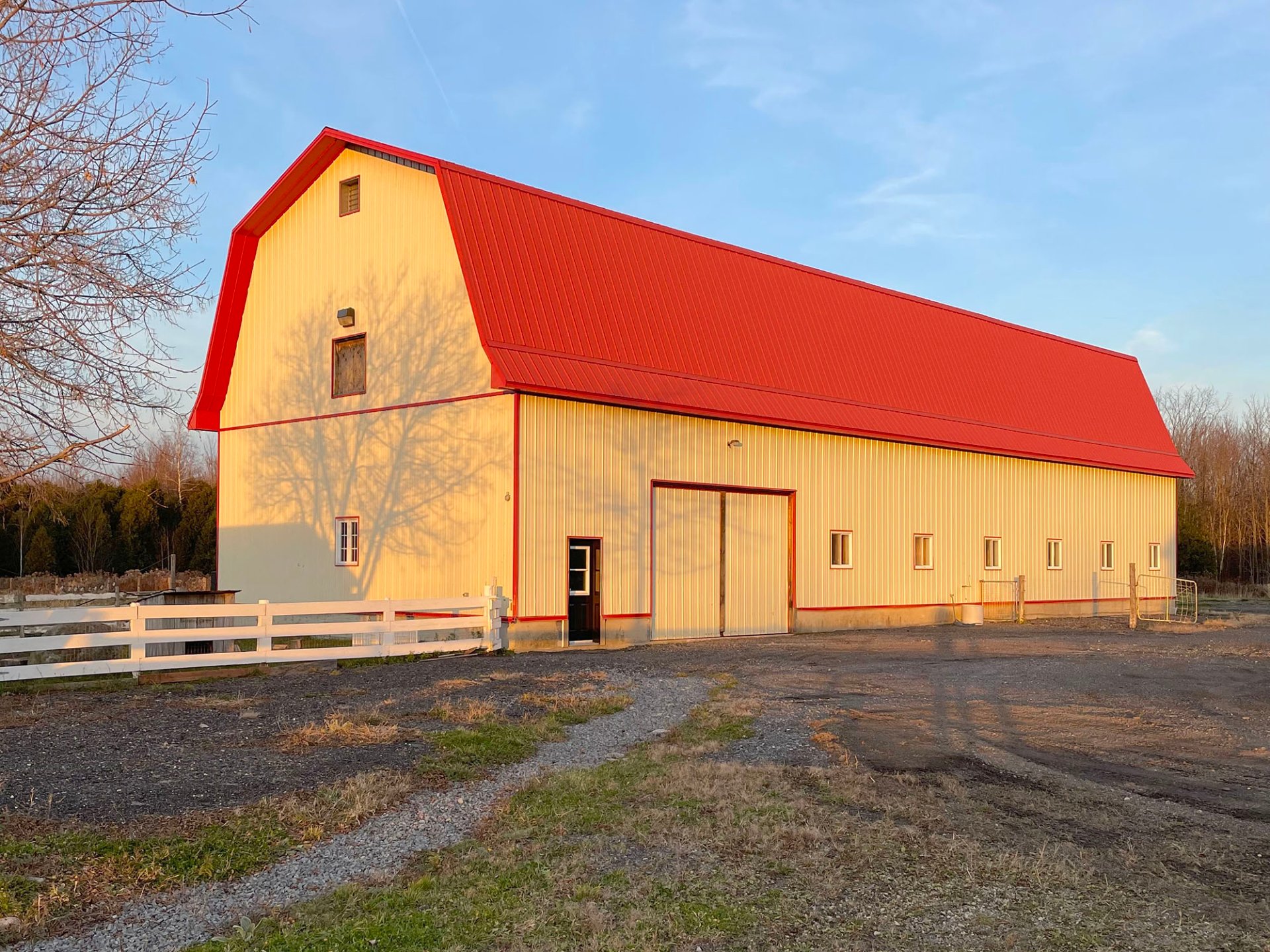 Grange, hangar, garage