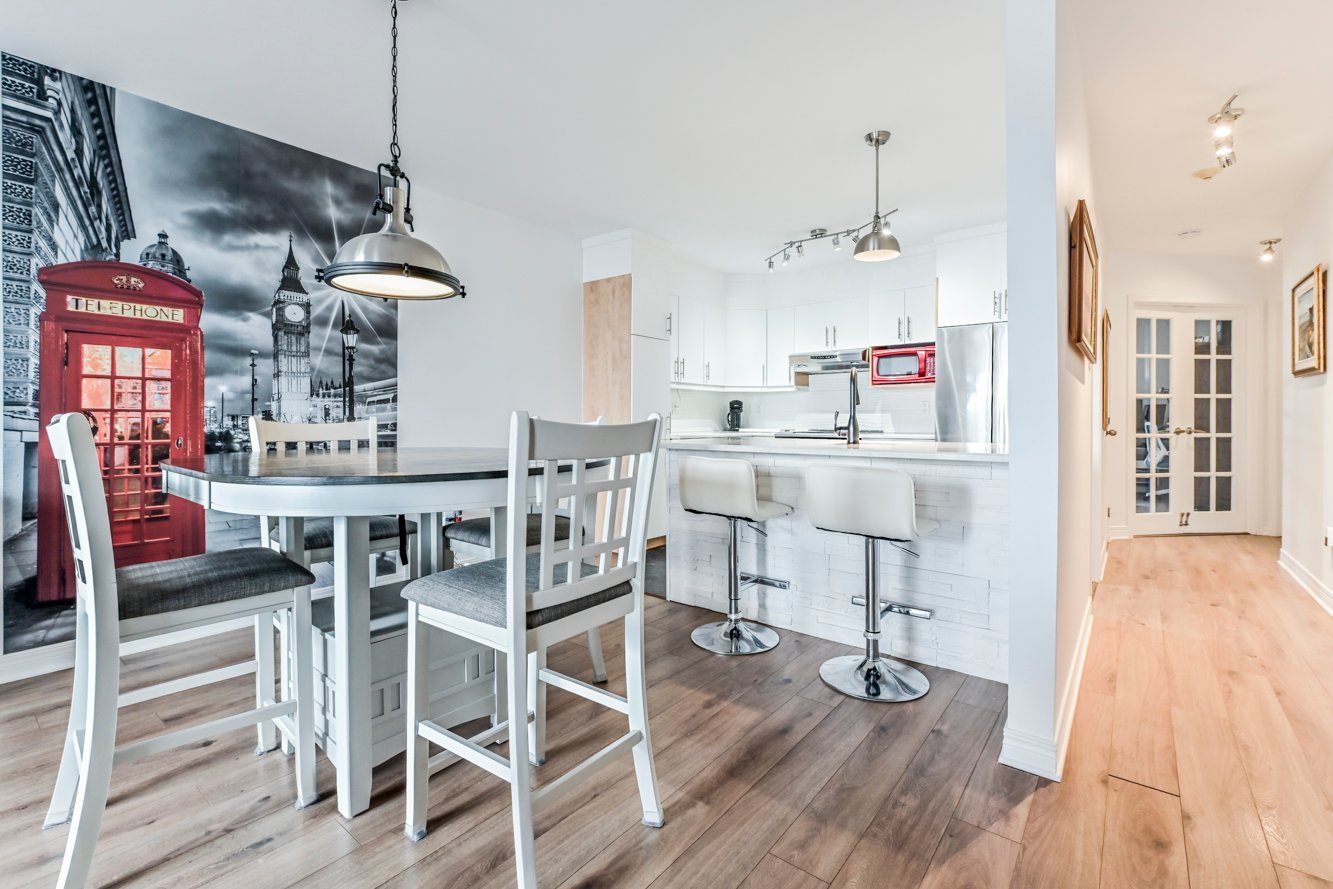 Comptoir-lunch à la cuisine