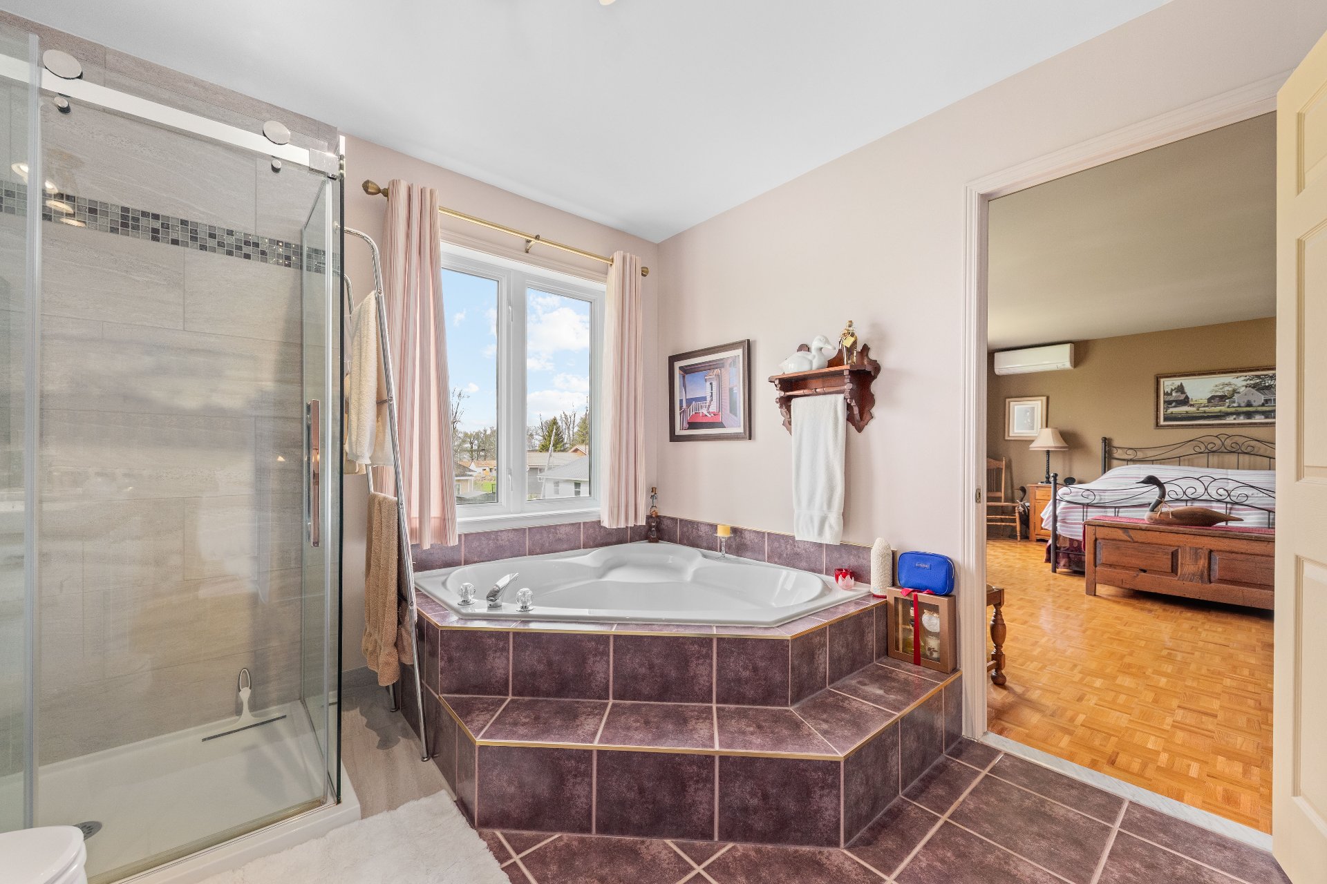 Ensuite bathroom