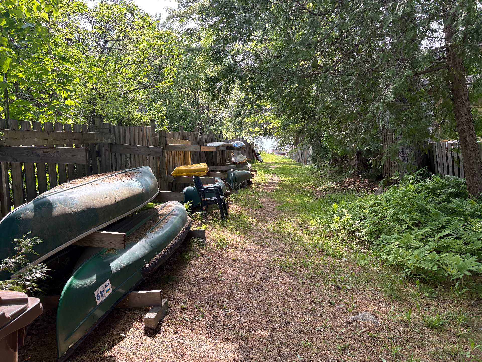 Accès au plan d'eau