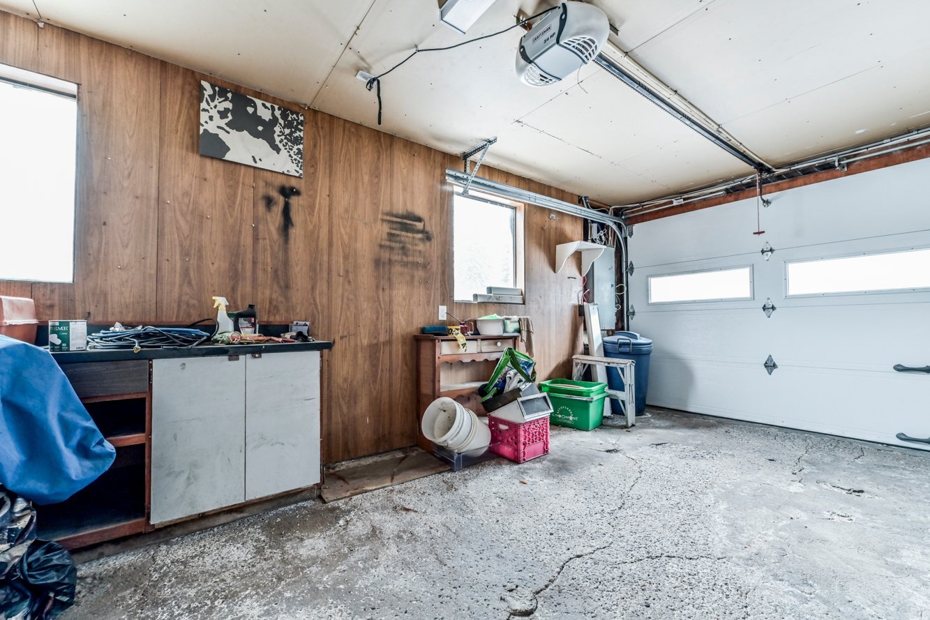 Porte avec moteur électrique