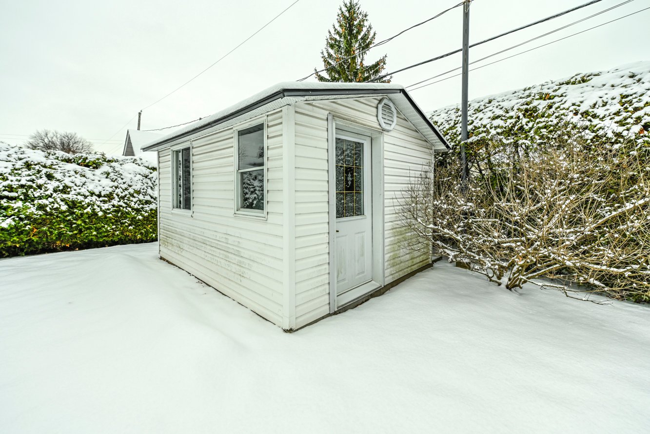 Cabanon pratique sur dalle de béton