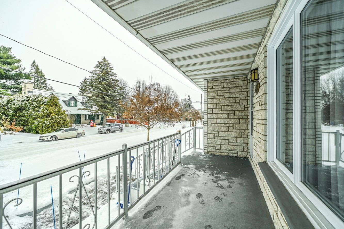 Grande galerie à l'avant