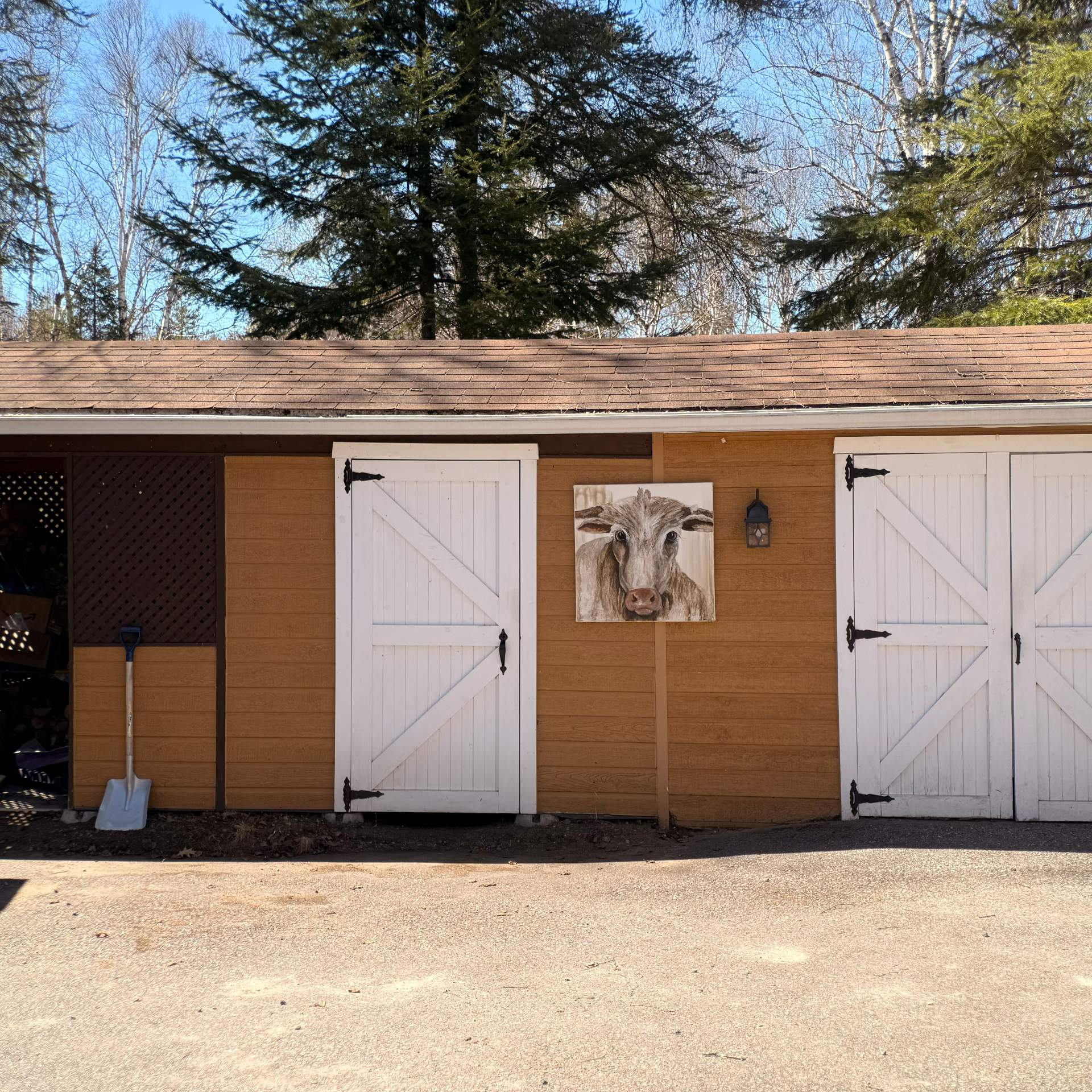 Cabanon divisée en trois sections